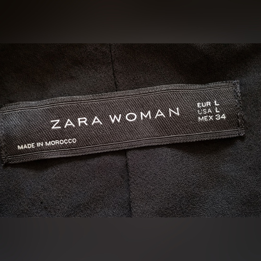 ZARA Woman Black Bouclé Tweed Blazer w/ Chrome 3D Stud Detail Frayed Trim Sz L - Picture 3 of 4